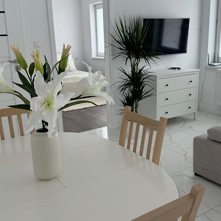 Apartament Grojec Exterior foto